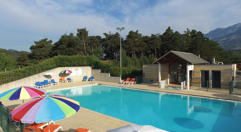 Imagen de la piscina del Hotel Vvf Lac De Serre-pon&ccedil;on, Chorges. Foto 18