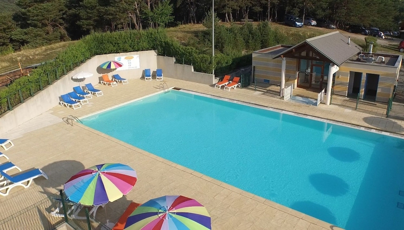 Imagen de la piscina del Hotel Vvf Lac De Serre-pon&ccedil;on, Chorges. Foto 19