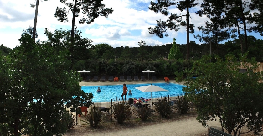 Imagen de la piscina del Hotel Vvf Lège Cap Ferret, Claouey. Foto 17
