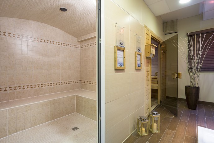 Imagen de la piscina del Hotel Vvf Les Sittelles &agrave; Montalbert. Foto 18