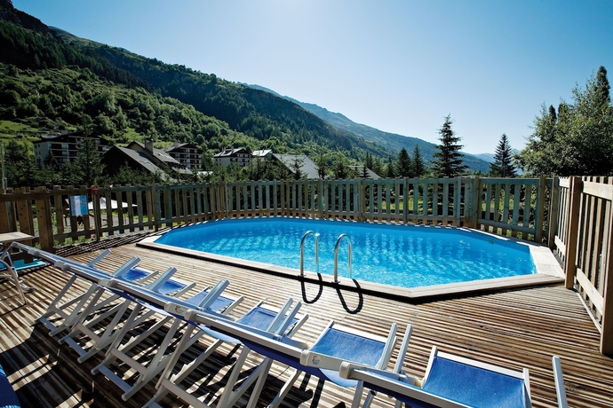Imagen de la piscina del Hotel Vvf Serre Chevalier Brian&ccedil;on. Foto 15