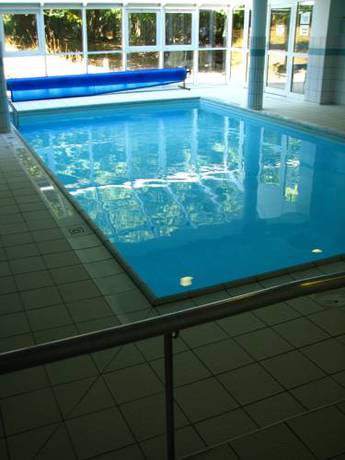 Imagen de la piscina del Hotel Vvf Villages Semur En Auxois. Foto 11