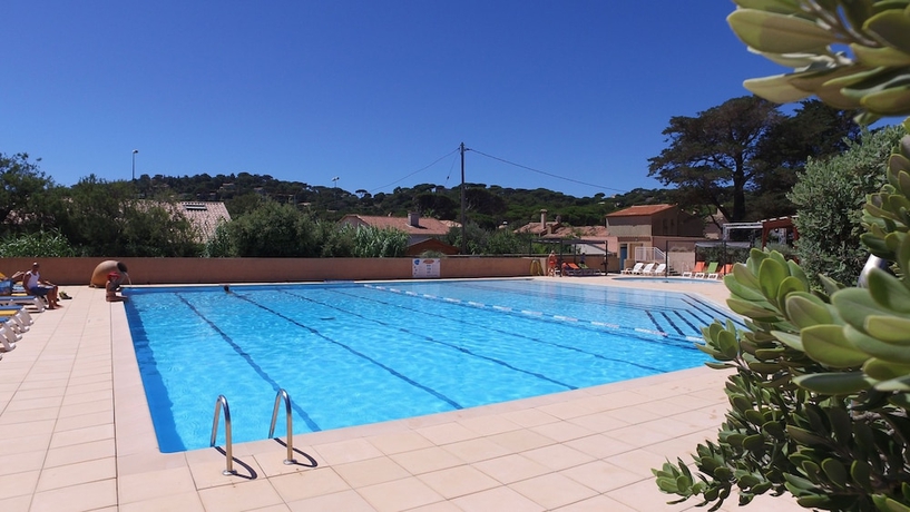 Imagen de la piscina del Hotel Vvf Villages golfe De Saint-tropez Sainte-maxime. Foto 19
