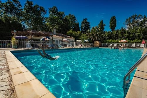 Imagen general del Hotel Vvf Villages le Parc Des Salines Sigean. Foto 9