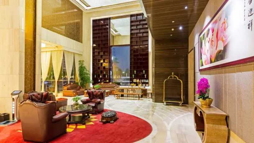 Imagen de los interiores del Hotel Vyluk J Hotel Lucky City Lecong Foshan. Foto 20