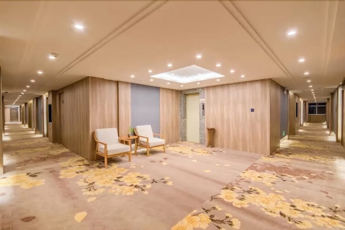 Imagen de los interiores del Hotel Vyluk J Hotel National Plaza Xinping. Foto 15