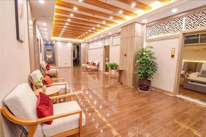 Imagen de los interiores del Hotel Vyluk J Hotel National Plaza Xinping. Foto 16