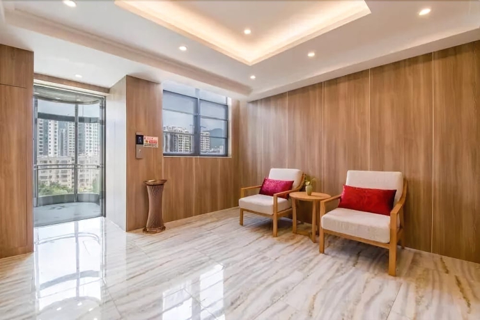 Imagen de los interiores del Hotel Vyluk J Hotel National Plaza Xinping. Foto 19