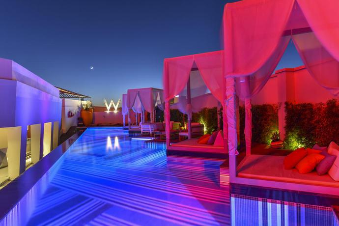 Imagen de la piscina del Hotel W Amman. Foto 18