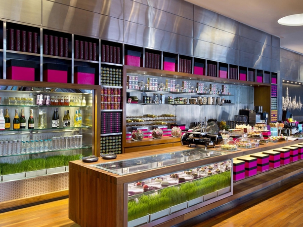 Imagen del bar/restaurante del Hotel W Bangkok. Foto 4