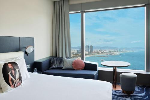 Imagen de la habitación del Hotel W Barcelona. Foto 17