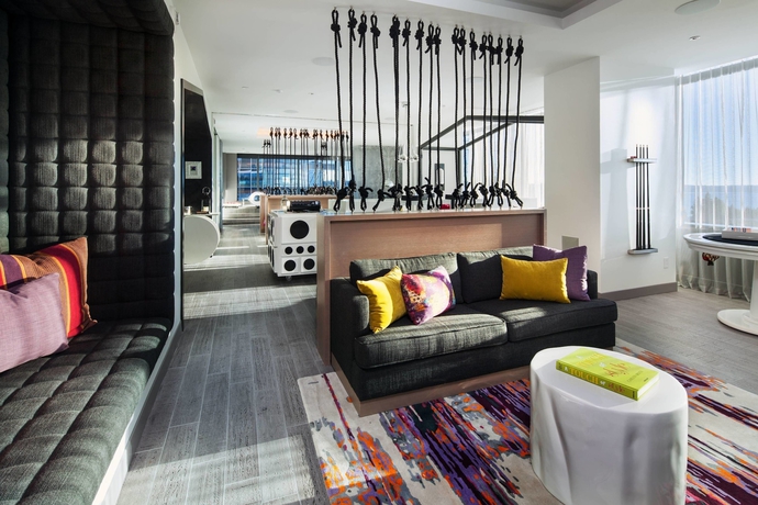 Imagen de la habitación del Hotel W Bellevue. Foto 10