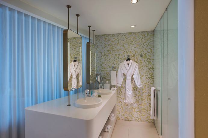 Imagen de la habitación del Hotel W Bogota. Foto 8