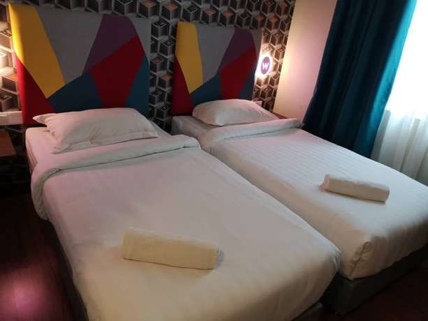 Imagen de la habitación del Hotel W Cemerlang. Foto 3