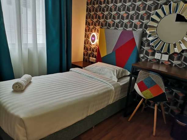 Imagen de la habitación del Hotel W Cemerlang. Foto 8