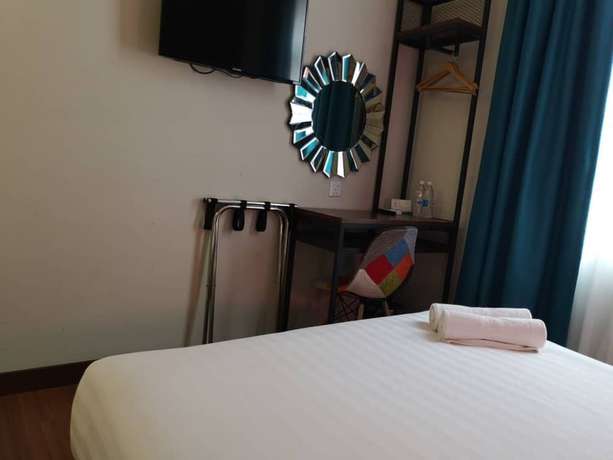 Imagen de la habitación del Hotel W Cemerlang. Foto 9
