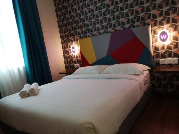 Imagen de la habitación del Hotel W Cemerlang. Foto 10