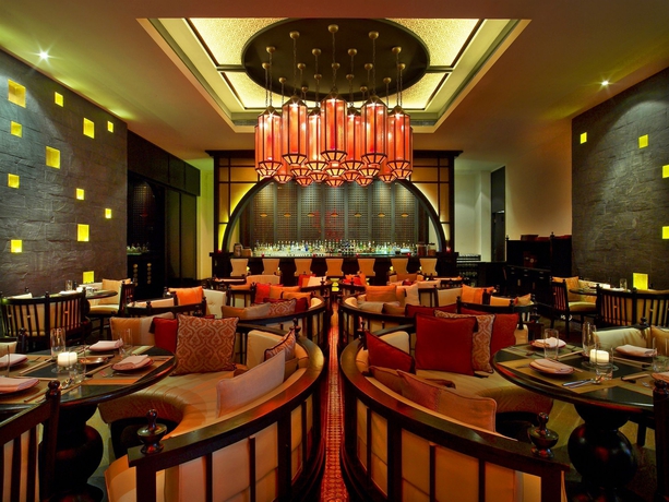 Imagen del bar/restaurante del Hotel W Doha. Foto 1