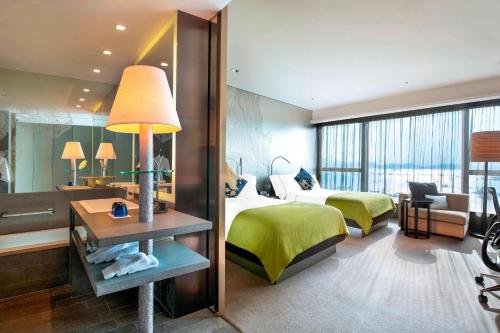 Imagen de la habitación del Hotel W Hong Kong. Foto 9