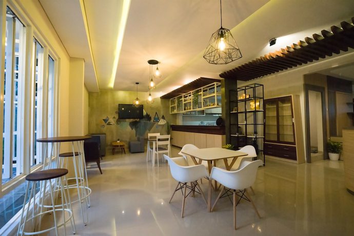 Imagen del bar/restaurante del Hotel W House. Foto 6