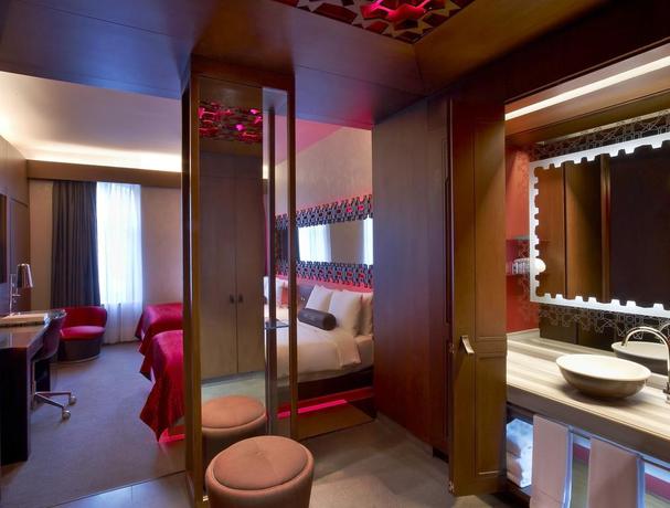 Imagen de la habitación del Hotel W Istanbul. Foto 3