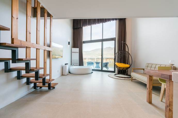 Imagen de la habitación del Hotel W Jiwoo Resort. Foto 11