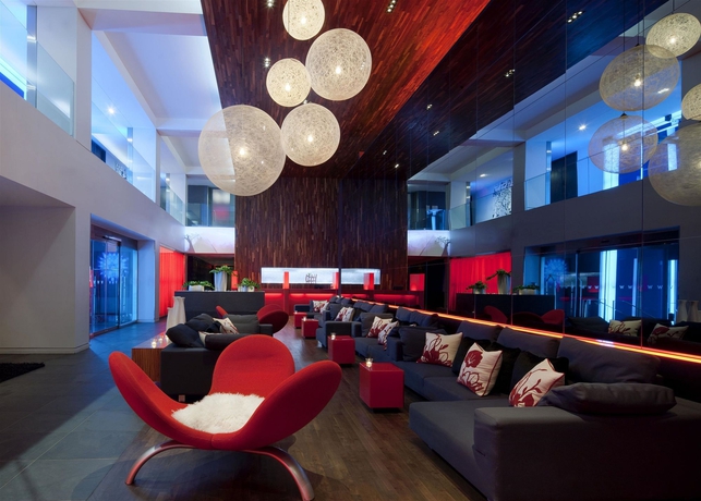 Imagen de los interiores del Hotel W Montreal. Foto 12