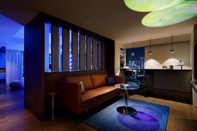 Imagen de la habitación del Hotel W Osaka. Foto 17