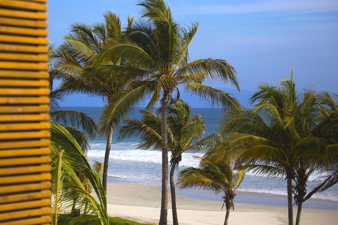 Imagen de los exteriores del Hotel W Punta De Mita. Foto 11