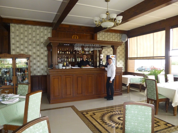 Imagen del bar/restaurante del Hotel W Regal Boutiqueandspa. Foto 3