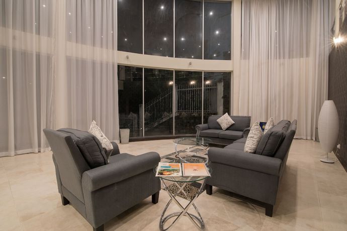 Imagen de los interiores del Hotel W Residence Kandy. Foto 13