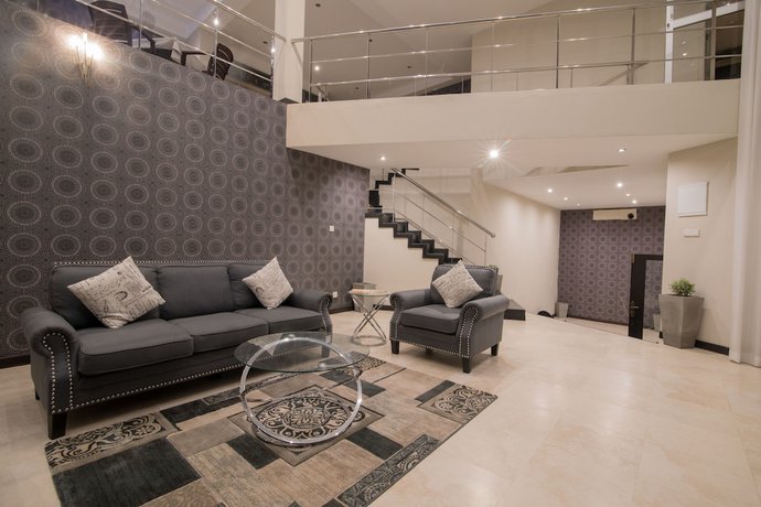 Imagen de los interiores del Hotel W Residence Kandy. Foto 16