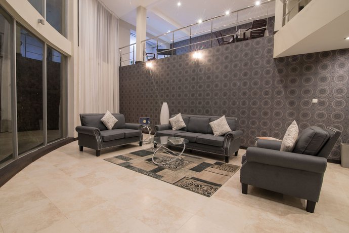 Imagen de los interiores del Hotel W Residence Kandy. Foto 20