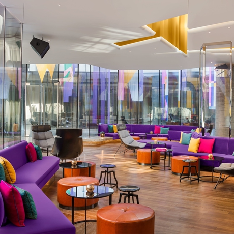 Imagen del bar/restaurante del Hotel W Shanghai - The Bund. Foto 2