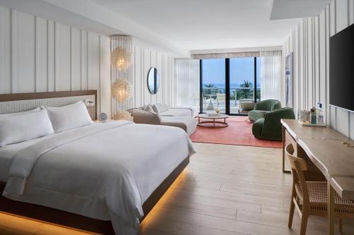 Imagen de la habitación del Hotel W South Beach. Foto 11