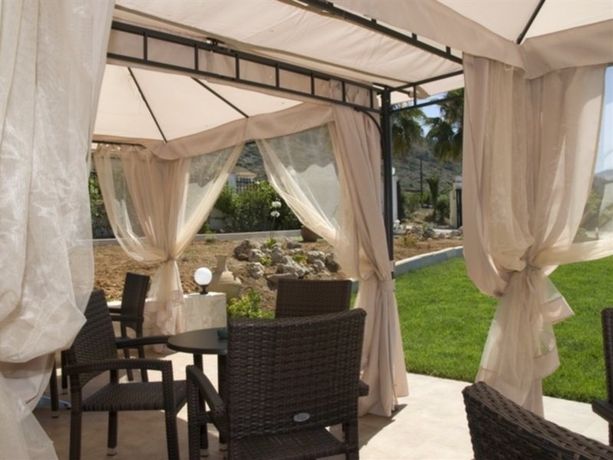 Imagen general del Hotel W Suites. Foto 7