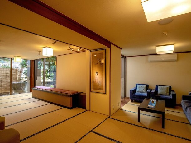 Imagen general del Hotel WAKAMATSU YUGAWARA HOT SPRING RESORT. Foto 5