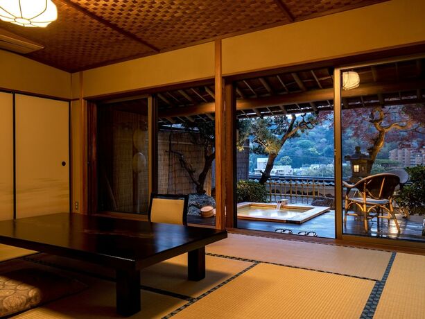 Imagen general del Hotel WAKAMATSU YUGAWARA HOT SPRING RESORT. Foto 11