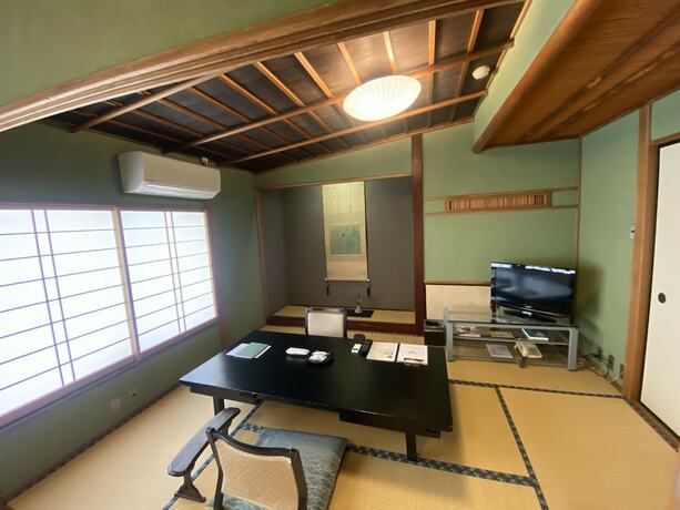 Imagen general del Hotel WAKAMATSU YUGAWARA HOT SPRING RESORT. Foto 14