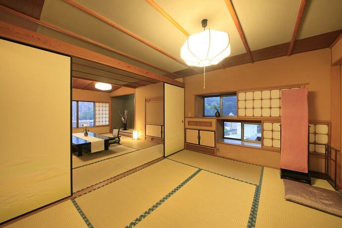 Imagen de la habitación del Hotel WAKAMATSU YUGAWARA HOT SPRING RESORT. Foto 17