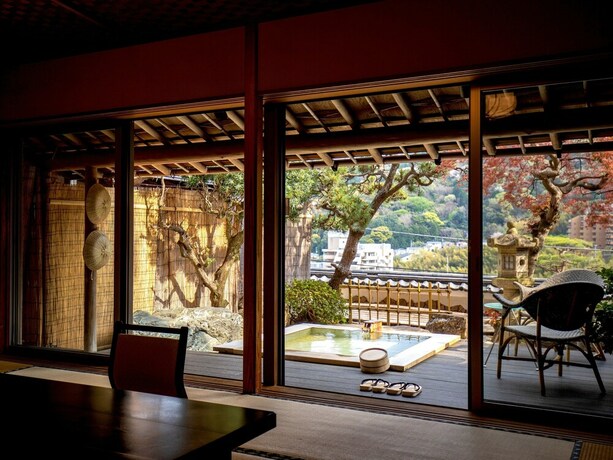 Imagen de la habitación del Hotel WAKAMATSU YUGAWARA HOT SPRING RESORT. Foto 25