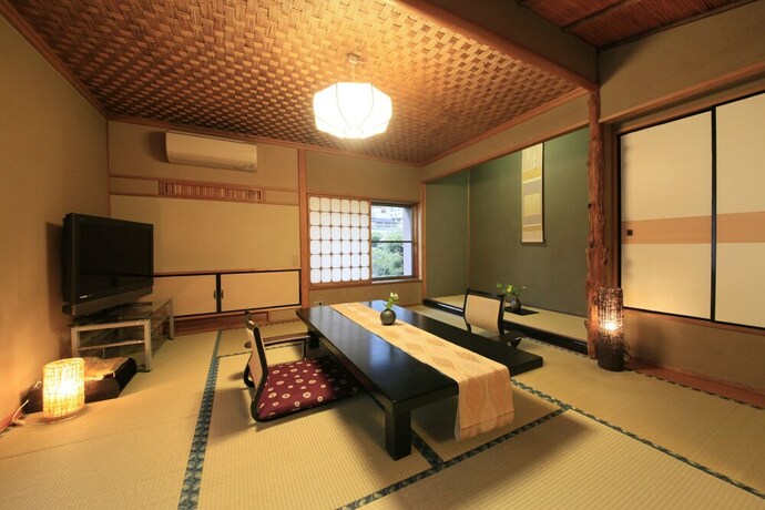 Imagen de la habitación del Hotel WAKAMATSU YUGAWARA HOT SPRING RESORT. Foto 28