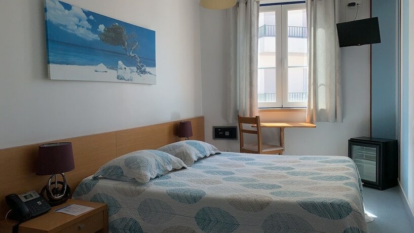 Imagen de la habitación del Hotel WEAA. Foto 12