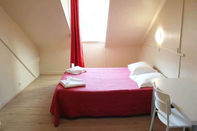 Imagen de la habitación del Hotel WEBER, Estrasburgo. Foto 14