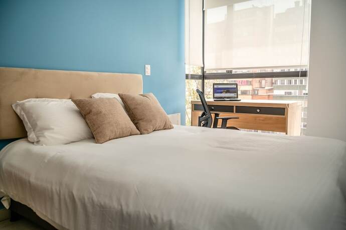 Imagen de la habitación del Hotel WEEKI. Foto 11
