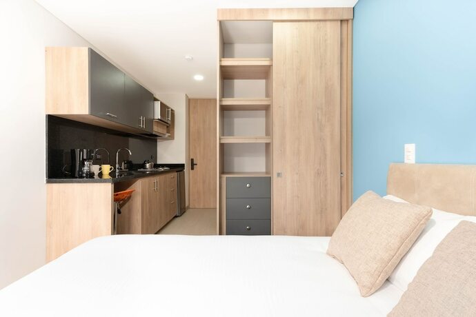 Imagen de la habitación del Hotel WEEKI. Foto 18