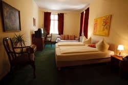 Imagen de la habitación del Hotel WEIERICH. Foto 3