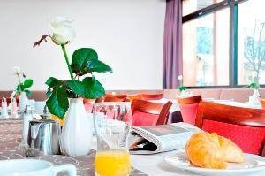 Imagen general del Hotel WEISSES KREUZ, Feldkirch. Foto 11