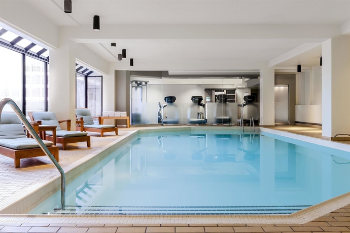 Imagen de la piscina del Hotel WESTIN EDMONTON. Foto 14