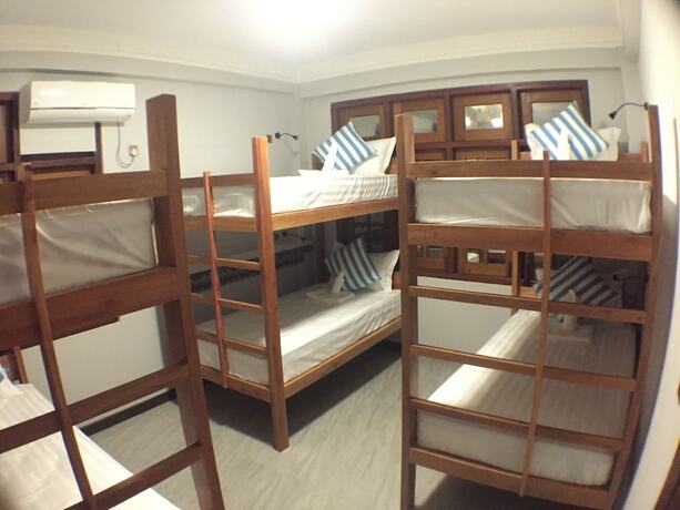 Imagen general del Hotel WEStay @ Chillax House - Ngapali - Hostel. Foto 5